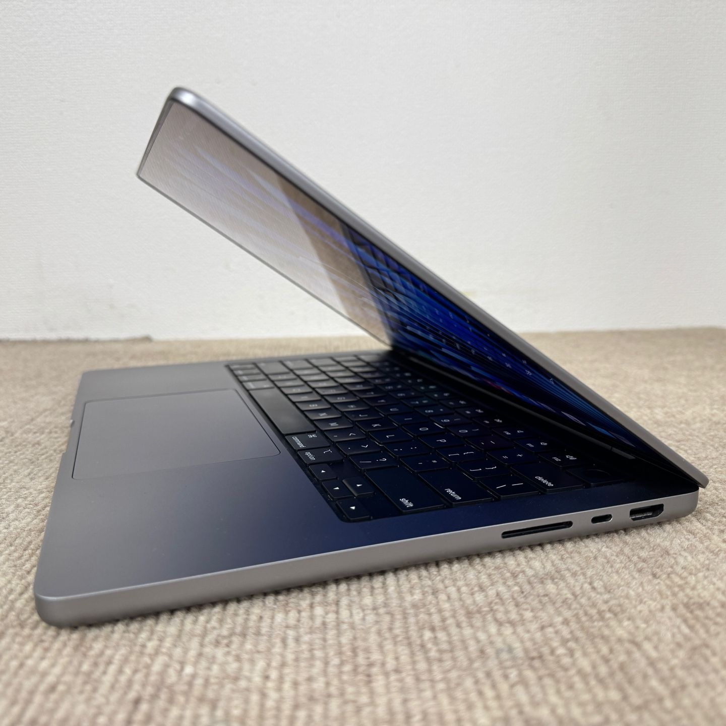 MacBook Pro 14