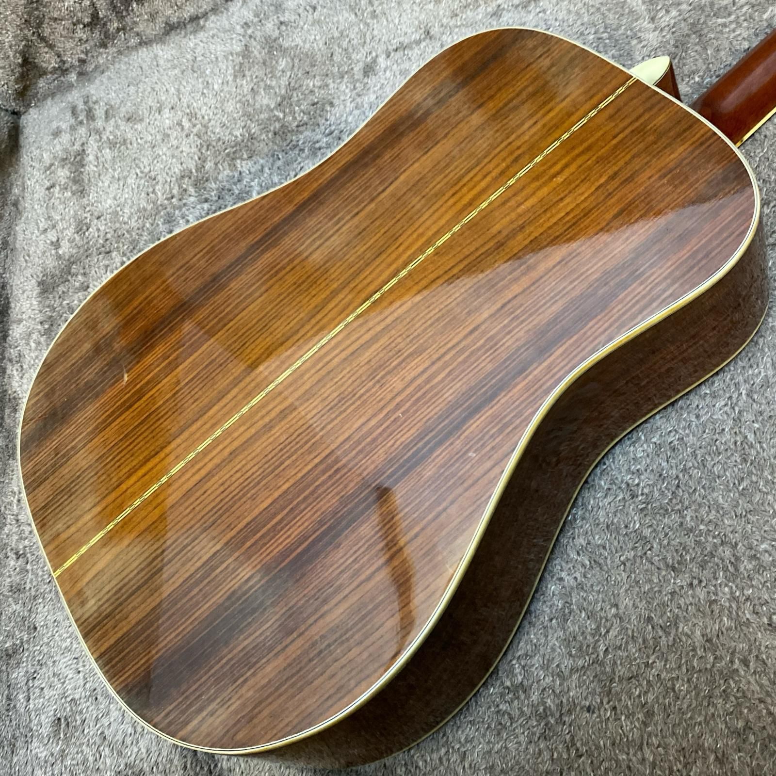 Morris w-35 縦ロゴ