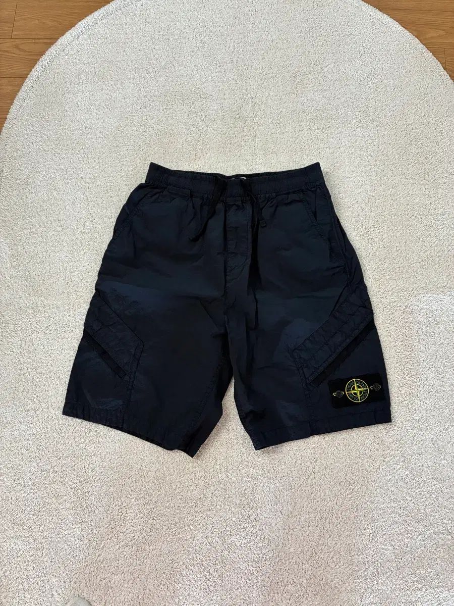 STONE ISLAND ストーンアイランド ナイロン ハーフパンツ パンツ 30