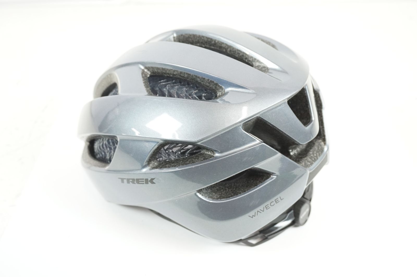 TREKのヘルメットボントレガー Starvos WaveCelをインプレッション 