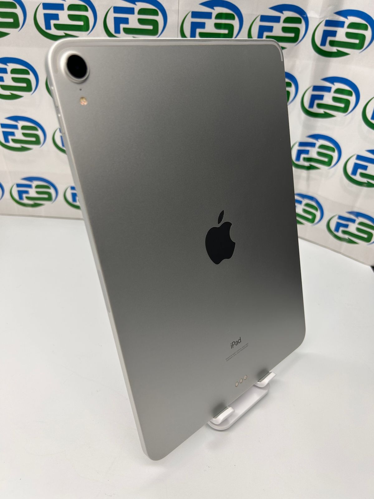 iPad Pro 11インチ（第1世代） Wi-Fiモデル 256GB シルバー MTXR2J/A