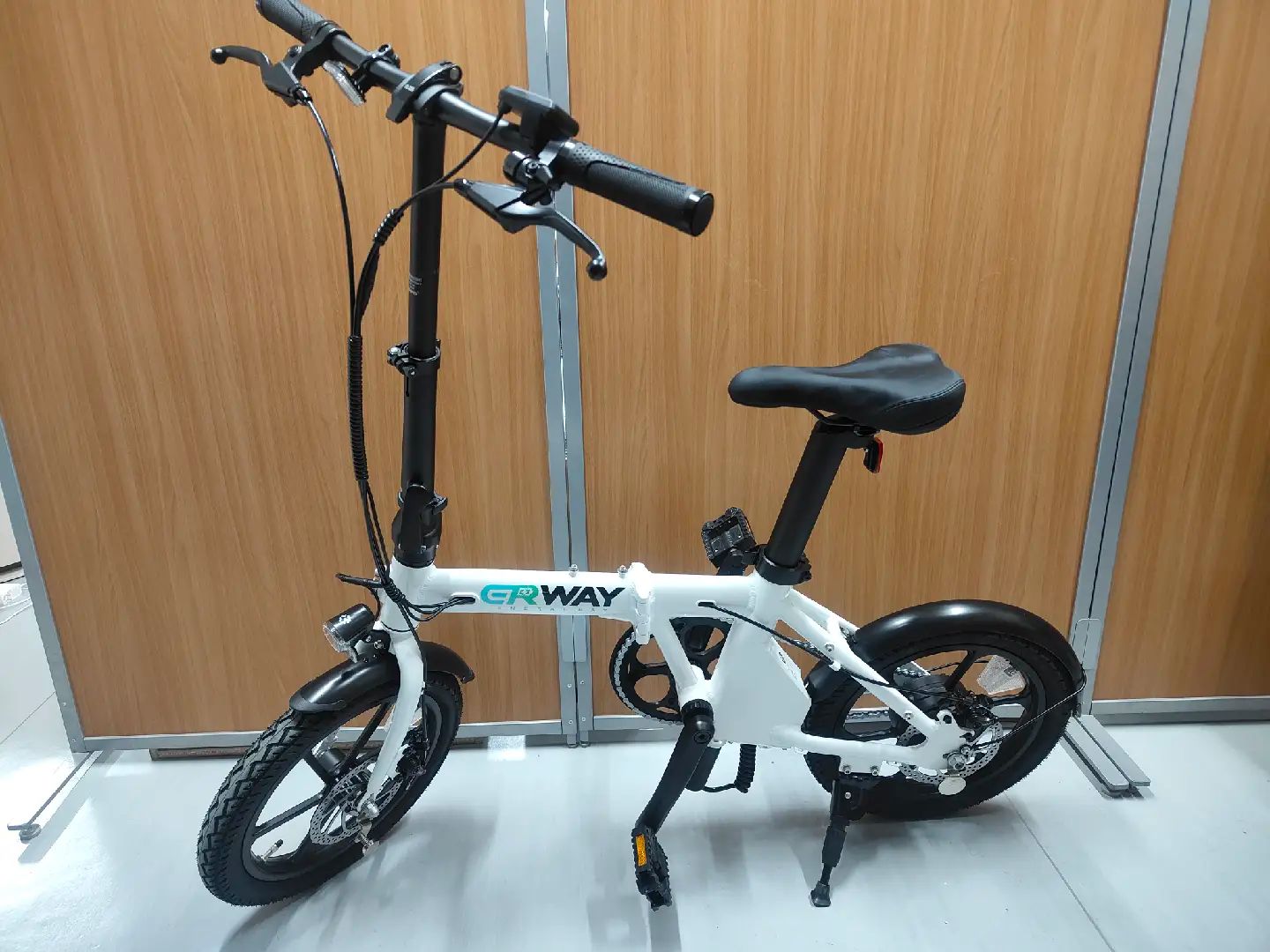 新生活応援セール開催中！】電動アシスト自転車ERWAYA01 Liteホワイト
