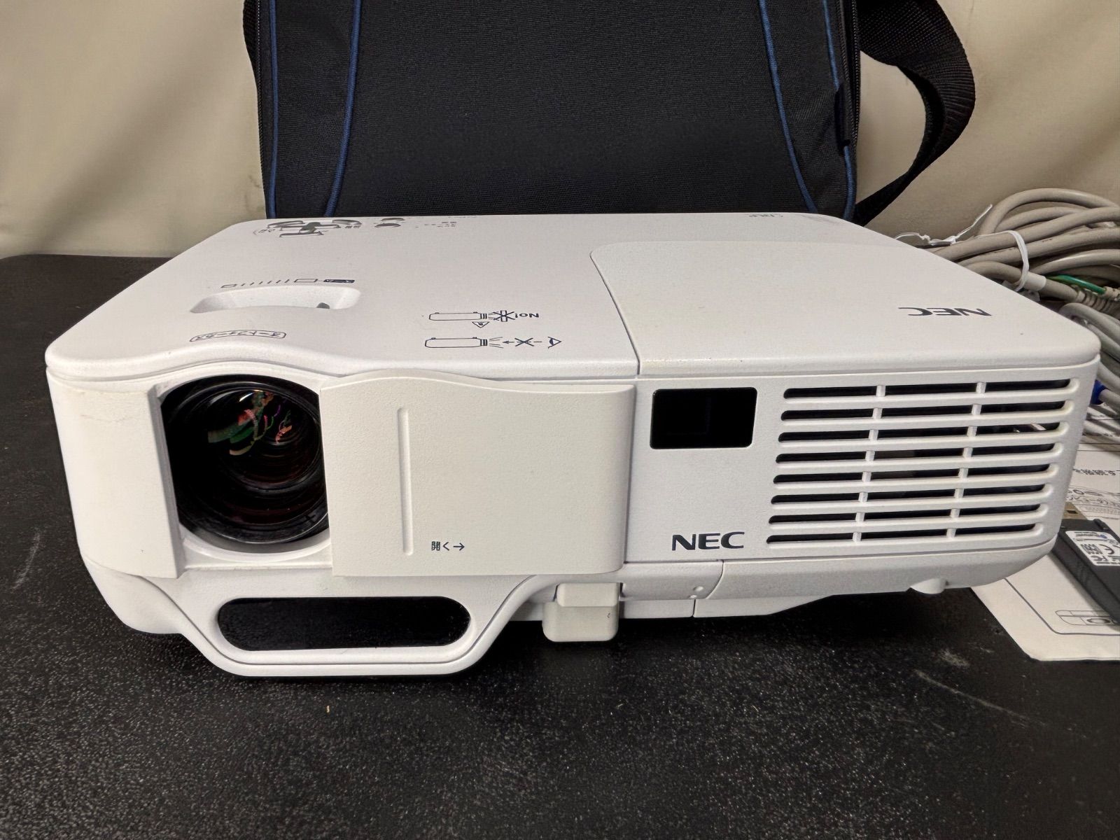 NEC プロジェクター NP64J ビジネスプロジェクター リモコンあり