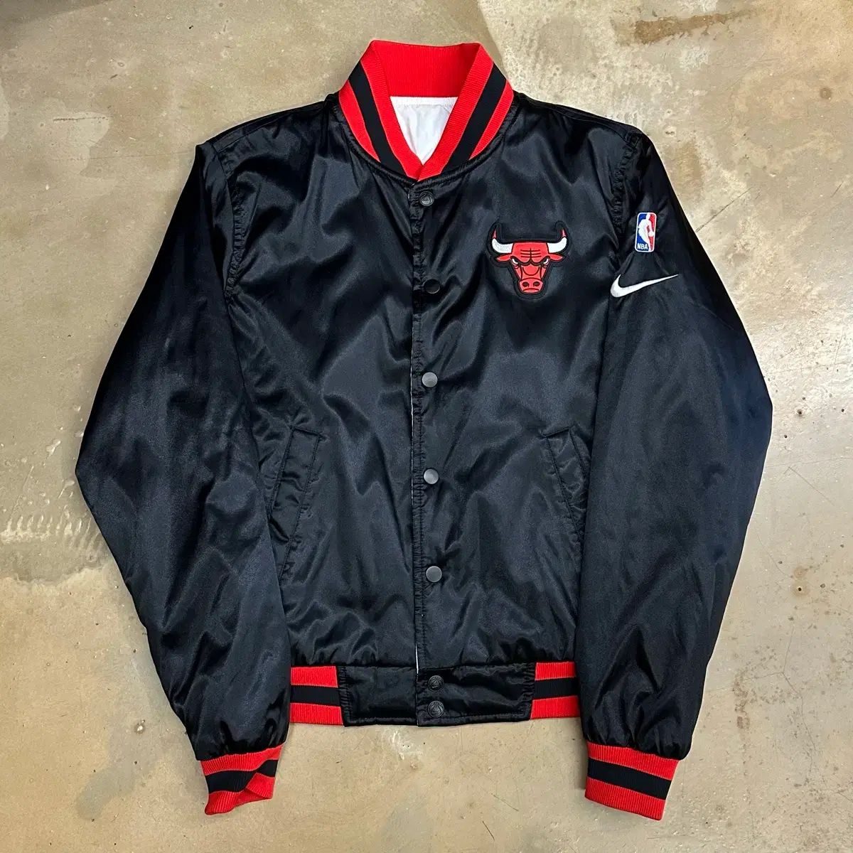 M NIKE シカゴ ブルズ NBA リバーシブル ジャケット ジャケット NBA 