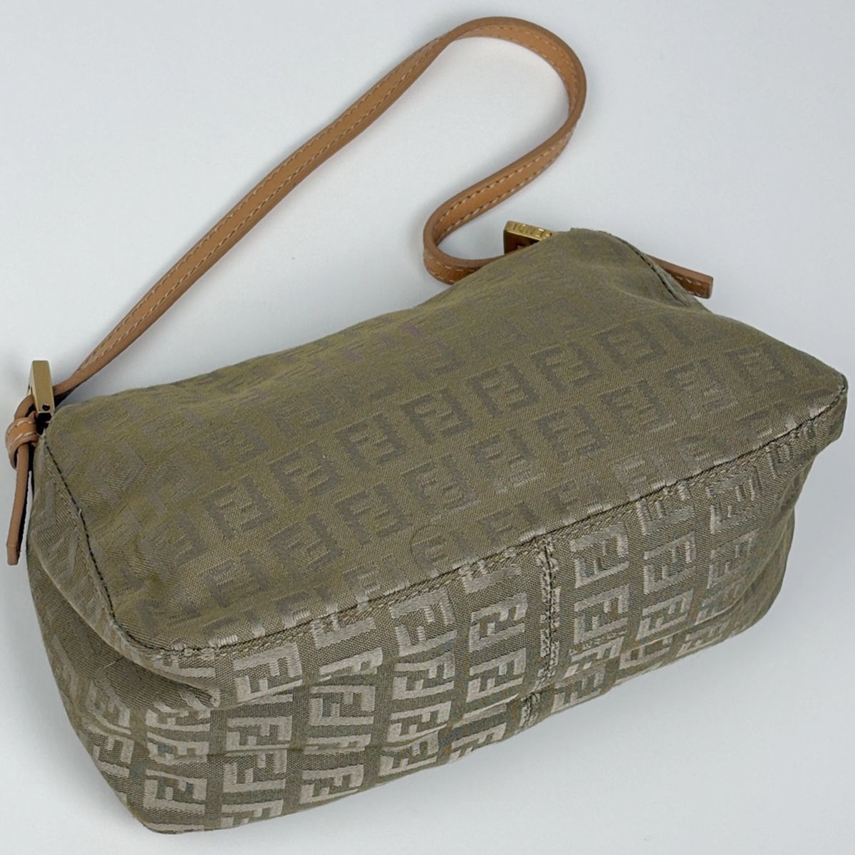 フェンディ FENDI ズッキーノ柄 ショルダーバッグ ミニ マンマバゲット 