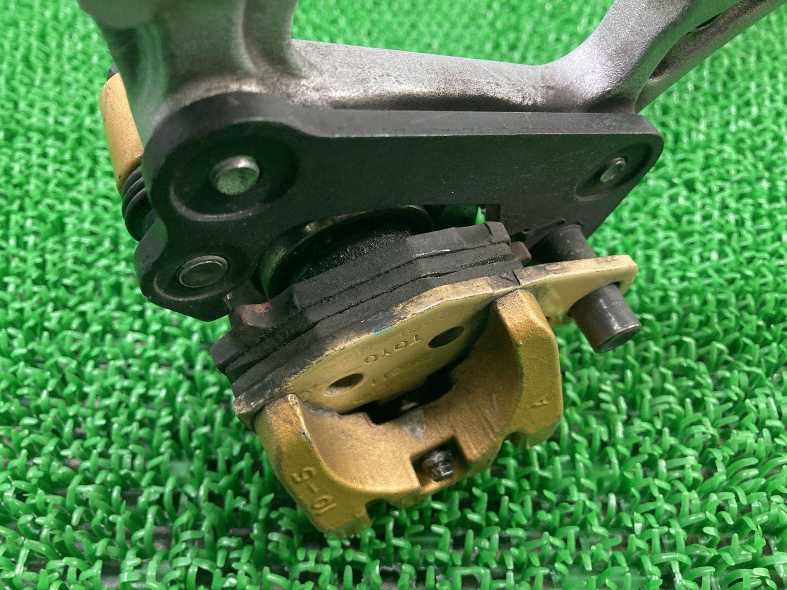 ZX-10R リアブレーキキャリパー 1662 カワサキ 純正 中古 バイク 部品