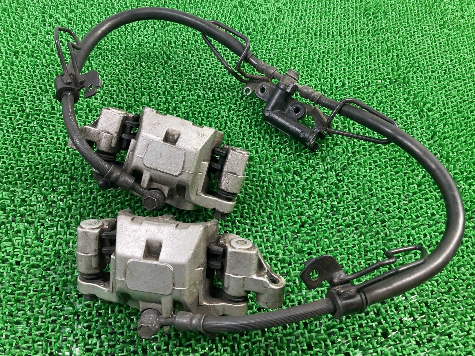 ドラッグスター1100 フロントブレーキキャリパー 左右 5KS ヤマハ 純正