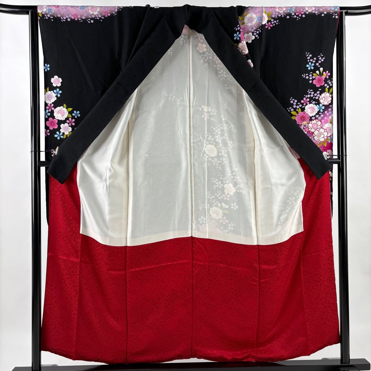 振袖 秀品 身丈157.5cm 裄丈63.5cm 正絹 【中古】 振袖 身丈157.5cm 裄丈62cm S 袷 花車 枝梅 金糸 金彩 クリーム 正絹