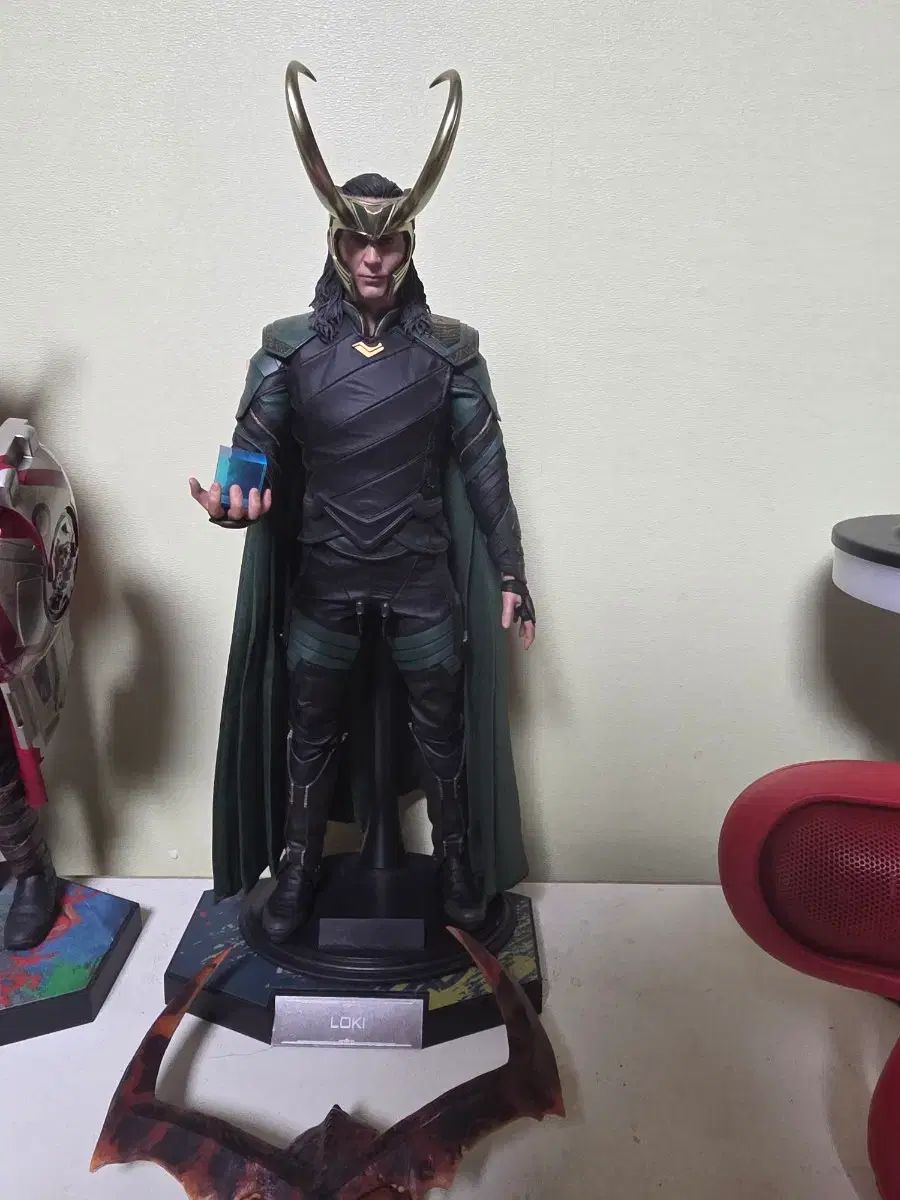 Hot Loki Toys Marvel ラグナロク ロキ Ragnarok by ソー Sideshow com