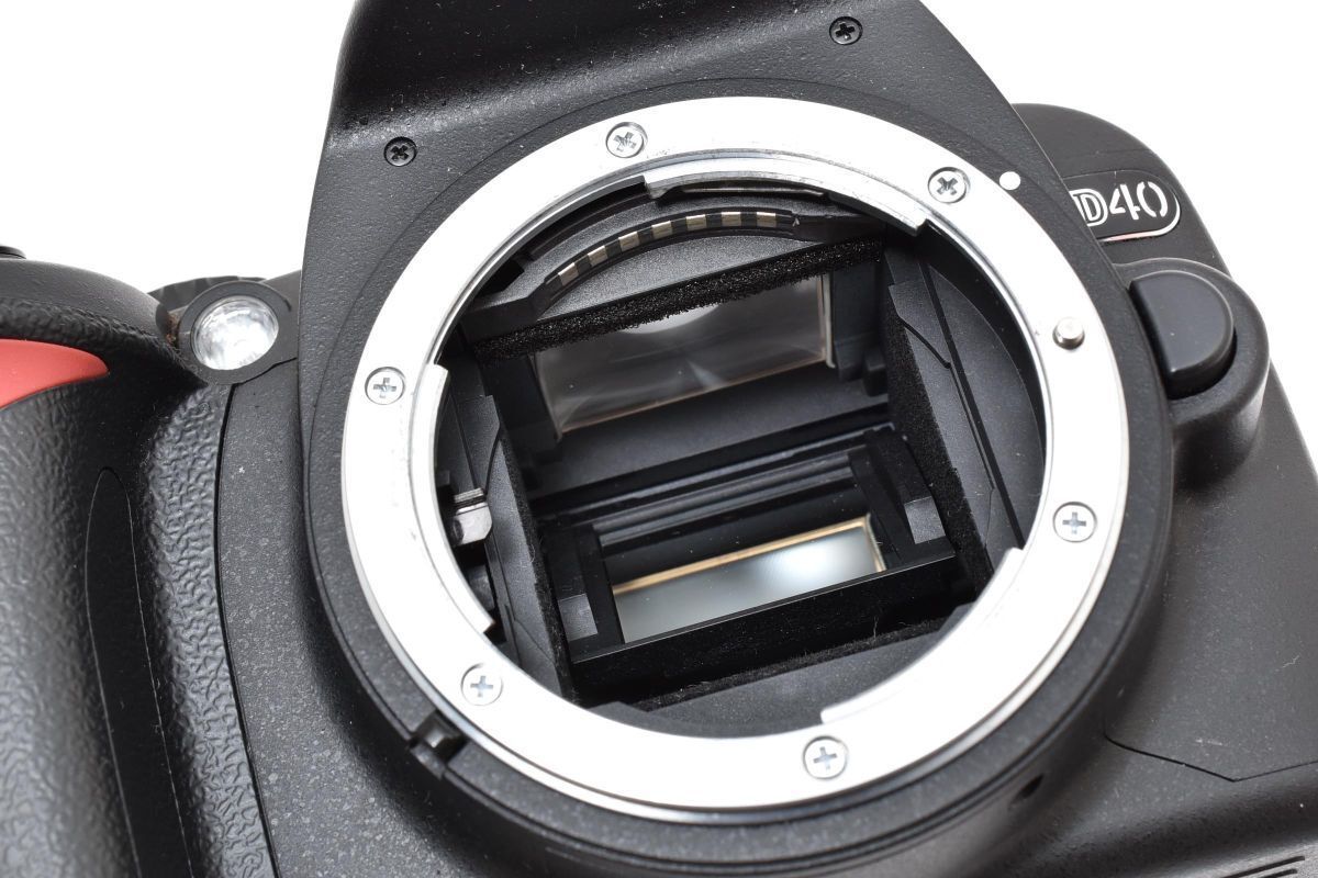 ☆極上品☆ NIKON ニコン D40 ボディ シャッター回数僅か729