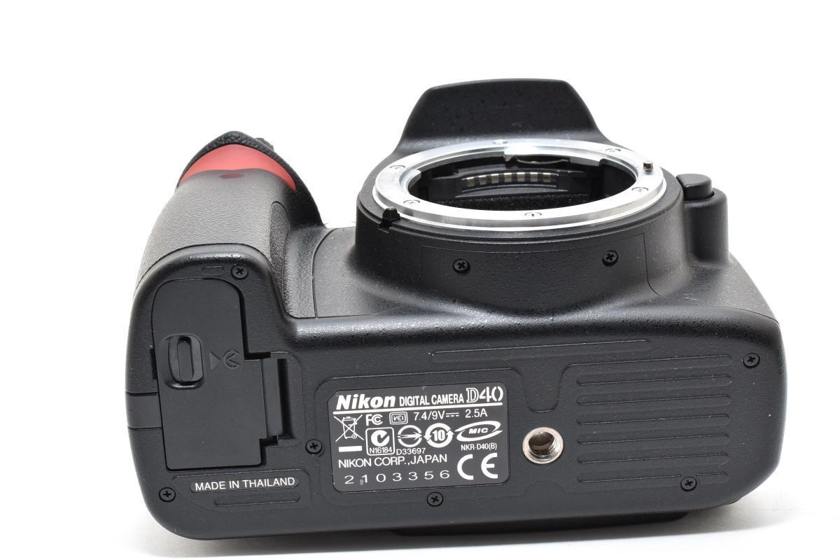 ☆極上品☆ NIKON ニコン D40 ボディ シャッター回数僅か729