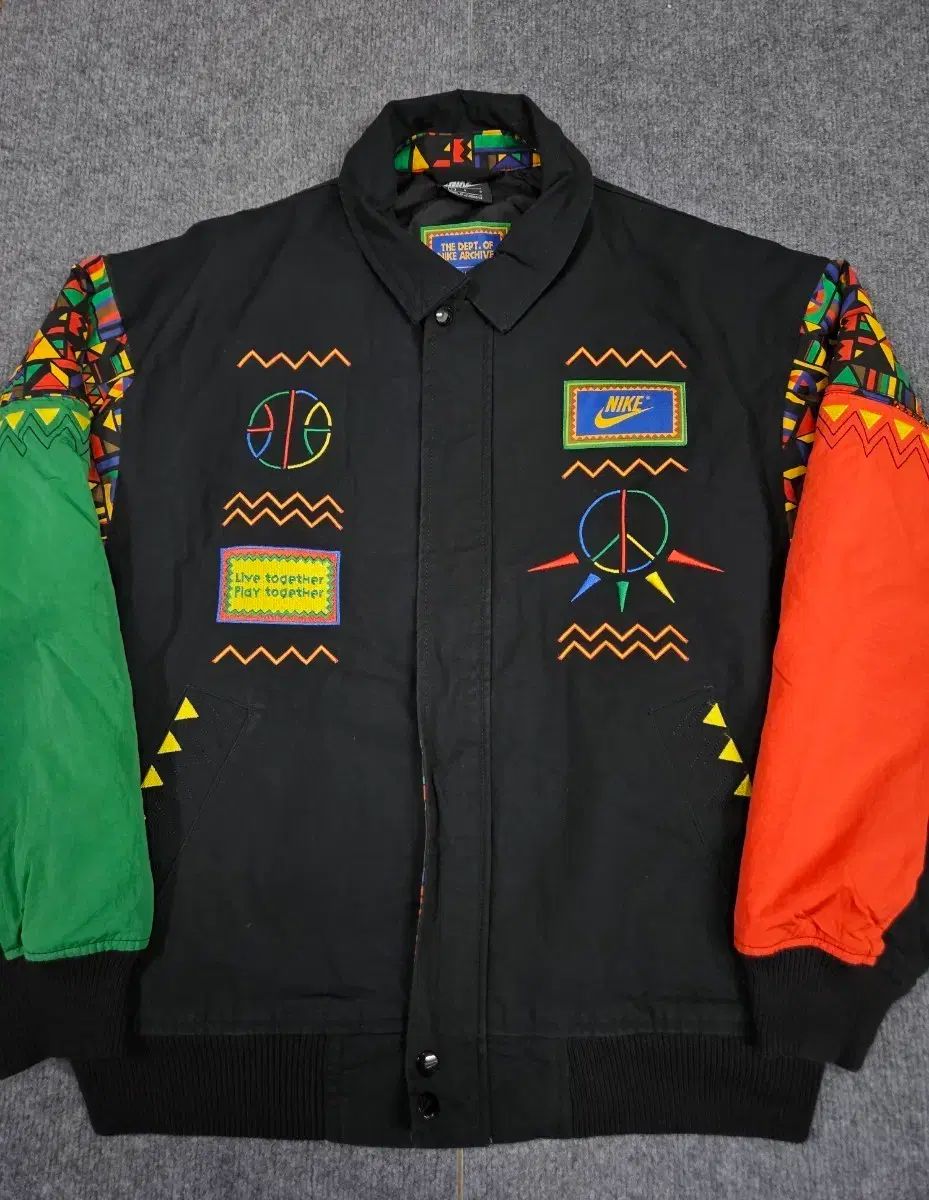 ナイキ 1992 リイシュー アーバン ジャングル コレクション ウーブン