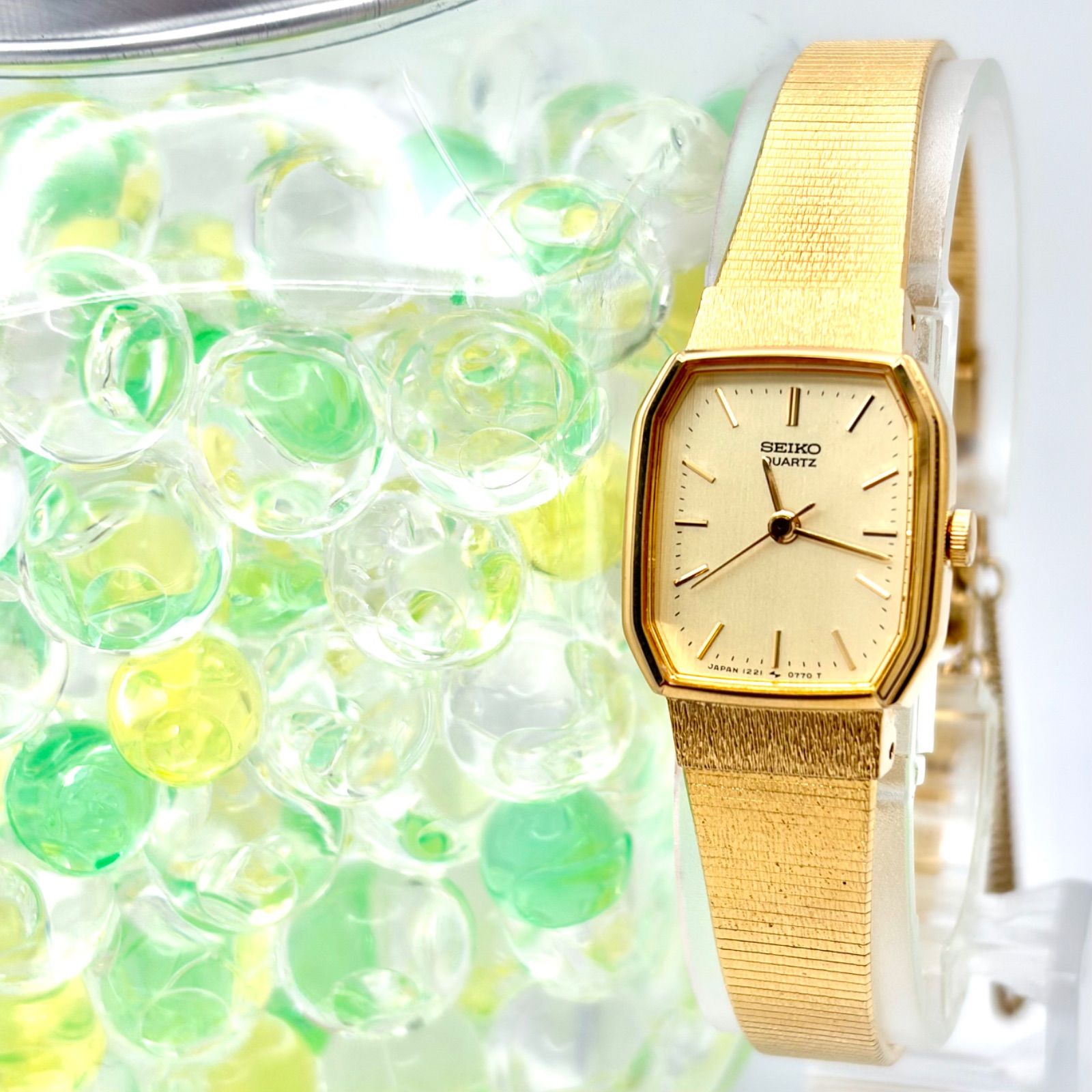 美品/新品電池】SEIKO セイコー レディース 腕時計 ゴールド