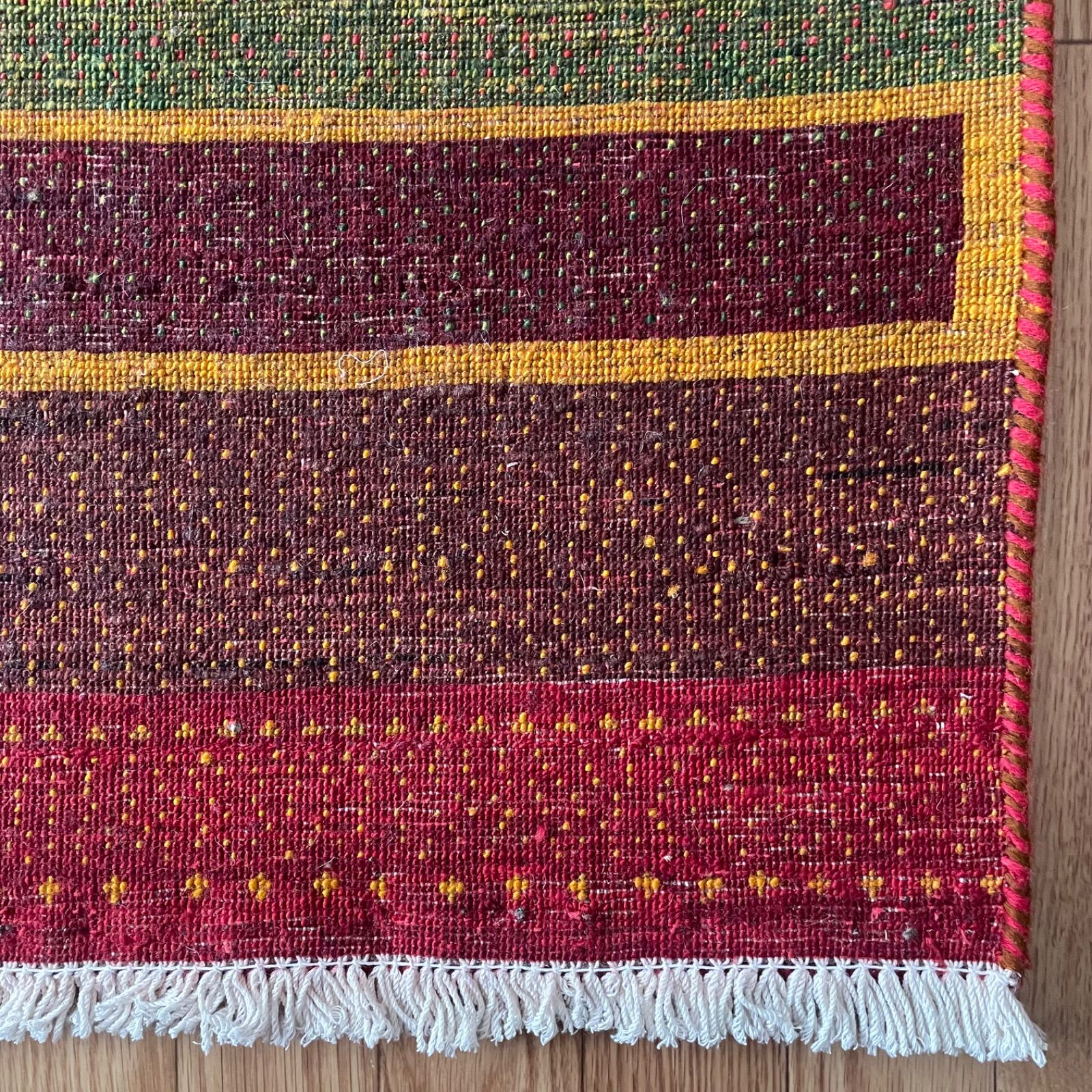手織りペルシャ絨毯　ギャッべ（ロリバフト）1㎡　新品　130×82cm ペルシャ 本物 手織り ギャッベ ロリバフ 玄関マット サイズ 63×80cm