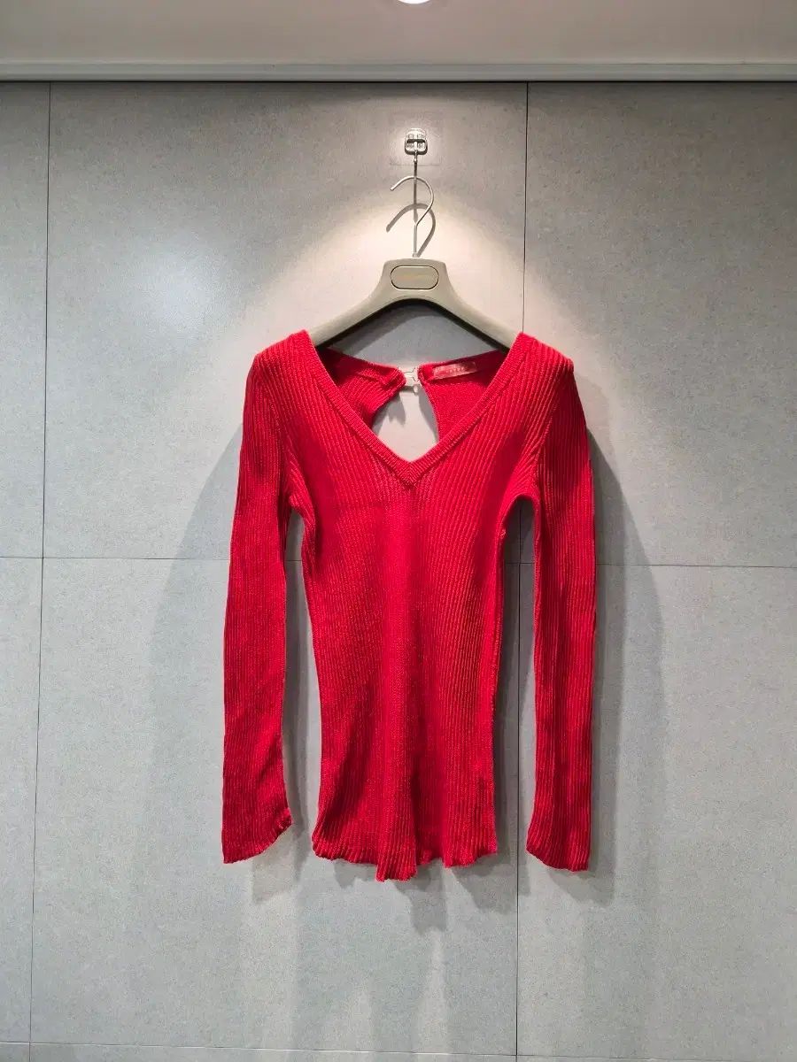 PRADA プラダ 正規品 レディース レッド Vネック バックスリット 