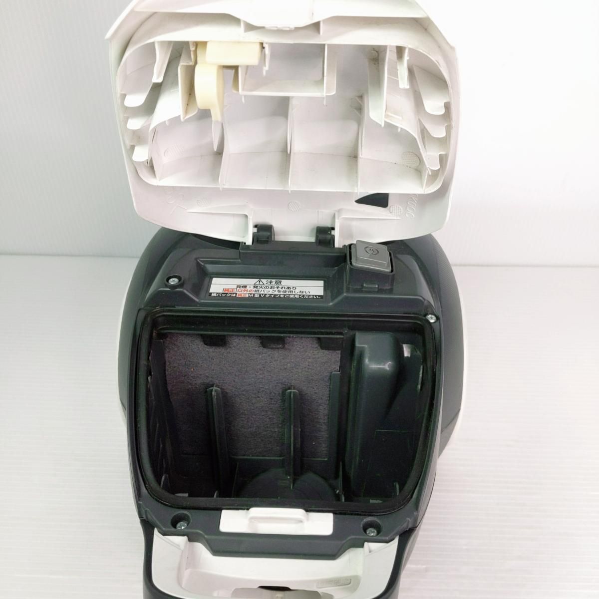 中古品】Panasonic パナソニック 紙パック式掃除機 2019年製 ホワイト