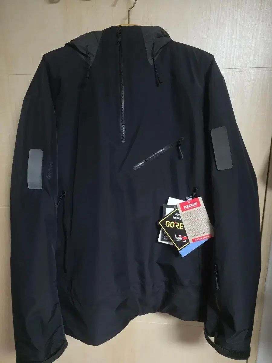 アークテリクス エクシス インシュレーテッド システム A アノラック