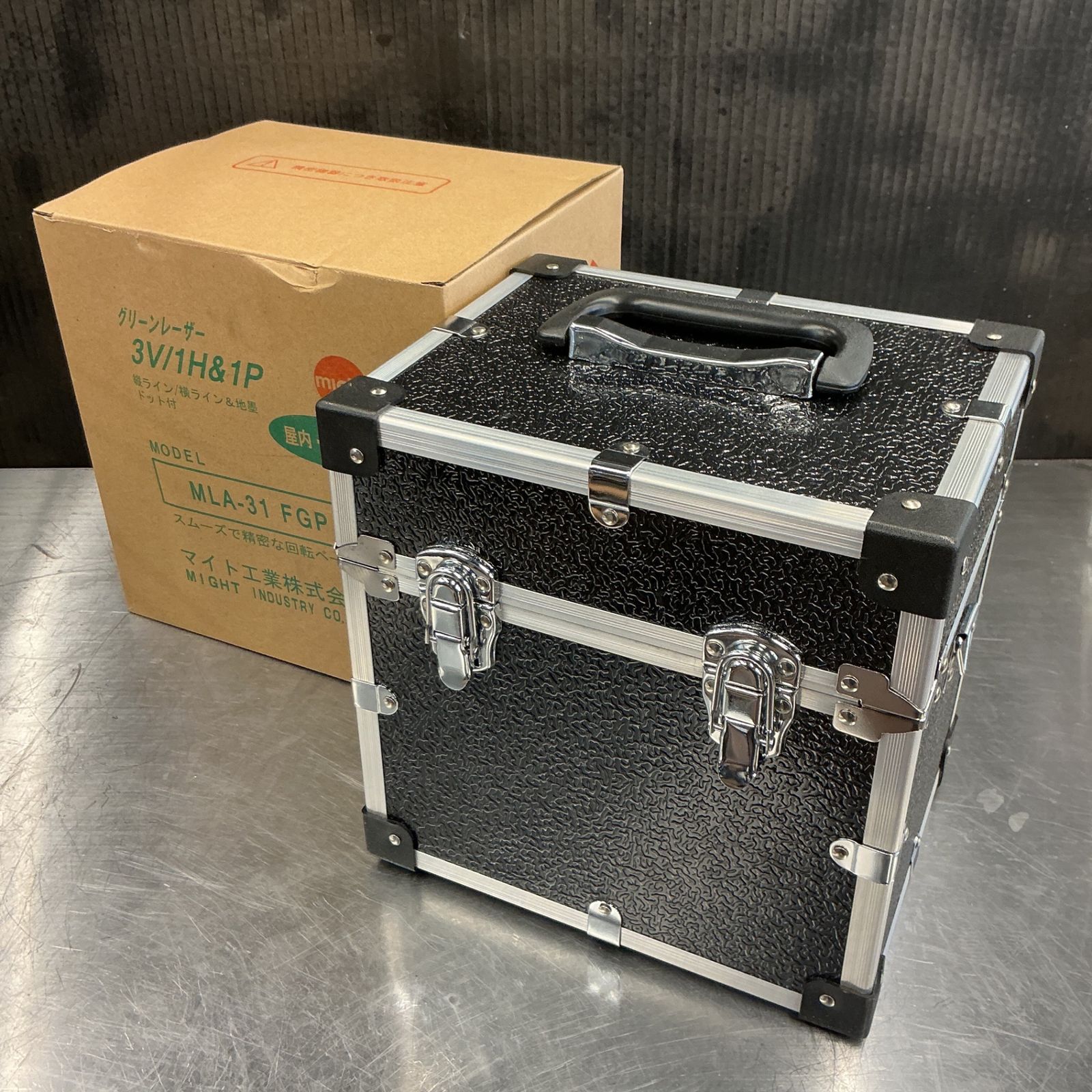 未使用】 マイト工業/might)グリーンレーザー墨出し器 MLA-31FGP