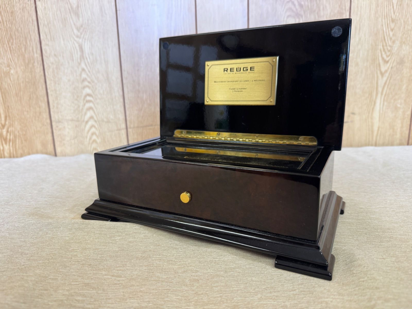 ミニ木製オルゴール 18 Note Wind Up Music box 木製音 カテゴリ