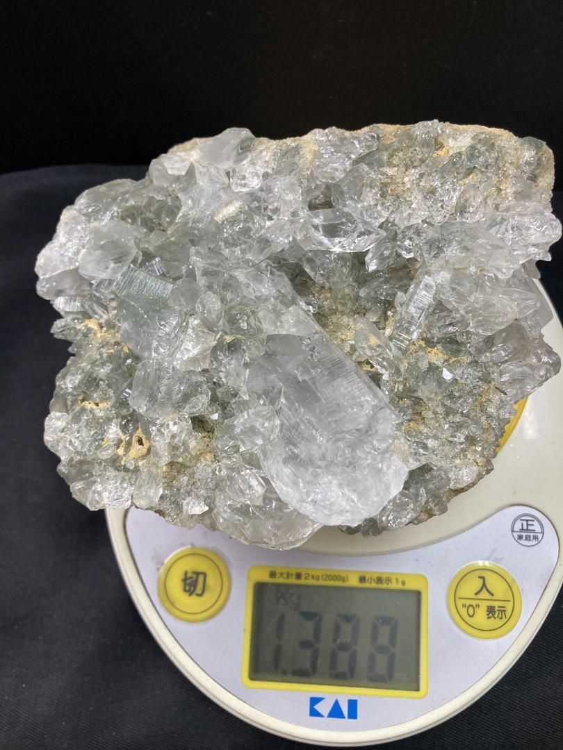 E32561 ヒマラヤ水晶 マニハール産 水晶 ヒマラヤ産 ヒマラヤ水晶 一本剣 原石 天然石 鉱物 パワーストーン クォーツ