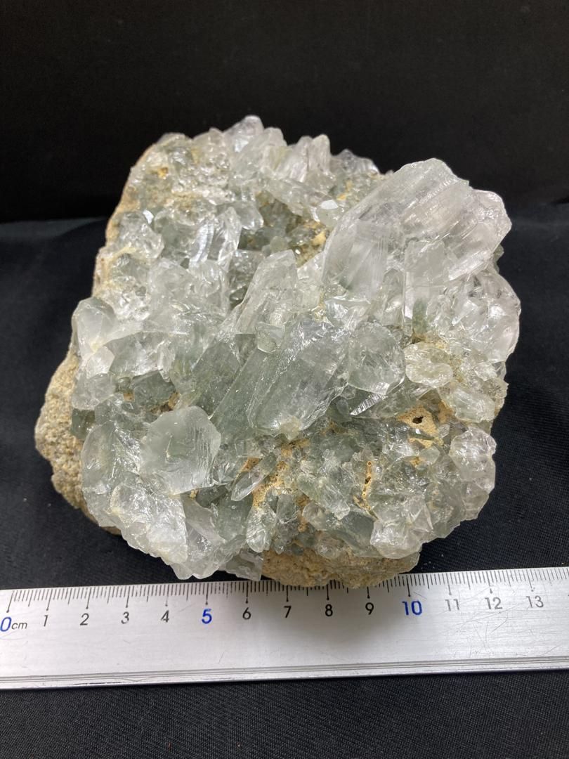  E32561 ヒマラヤ水晶 マニハール産 水晶 ヒマラヤ産 ヒマラヤ水晶 一本剣 原石 天然石 鉱物 パワーストーン クォーツ 小物マット 置物 インテリア小物