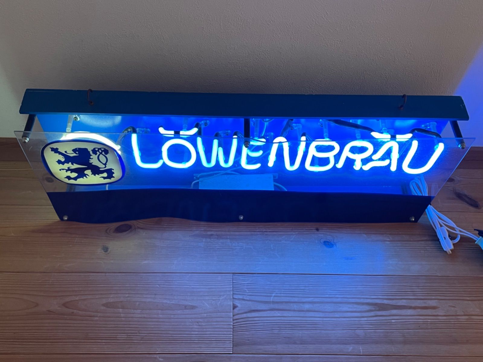 動作良好 LOUWENBRAU