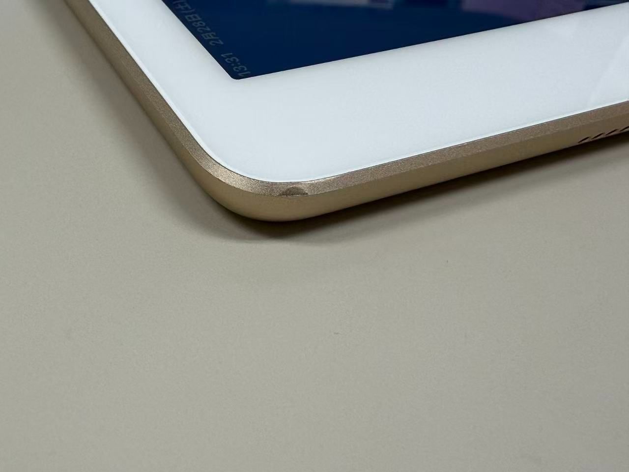 電池97% apple iPad (第5世代) 128GB ゴールド WiFiモデル - メルカリ