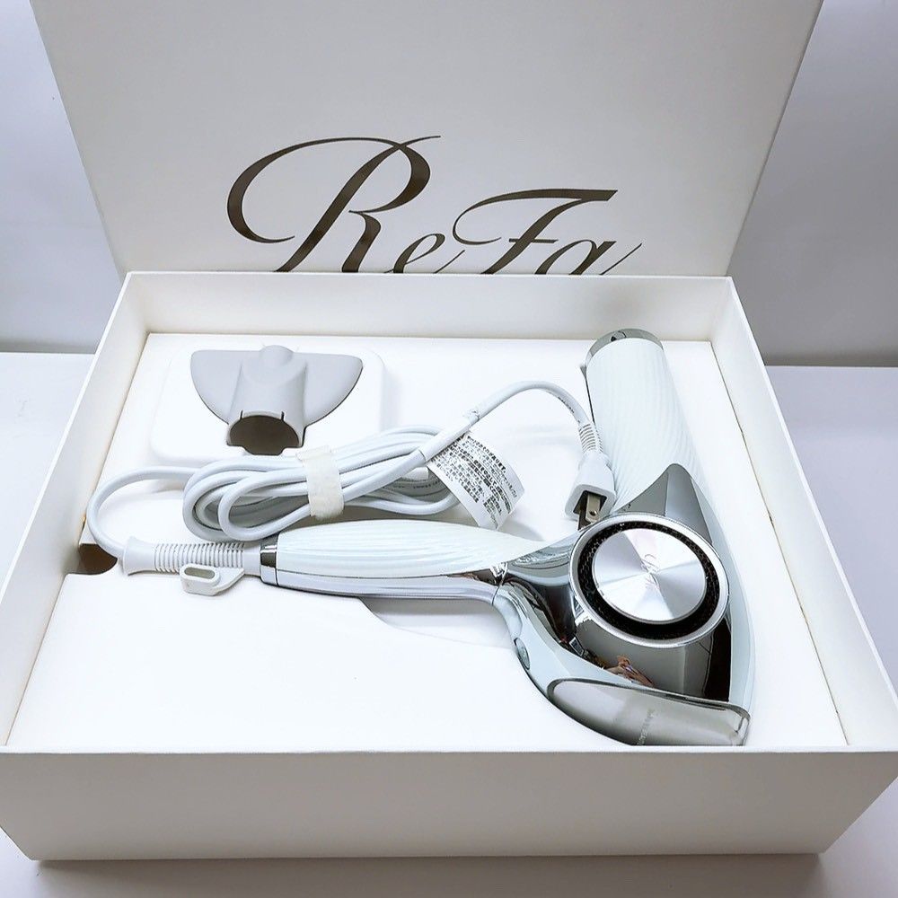 ほぼ未使用♡ノズル付き》 Refa リファ ビューティック ほぼ未使用♡ノズル付き》 Refa リファ ビューティック