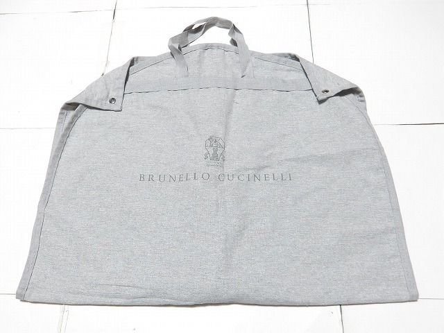 BRUNELLO CUCINELLI ガーメントバッグ　ケース　保存袋 MB104:BRUNELLO CUCINELLI（ブルネロクチネリ）ガーメントケース