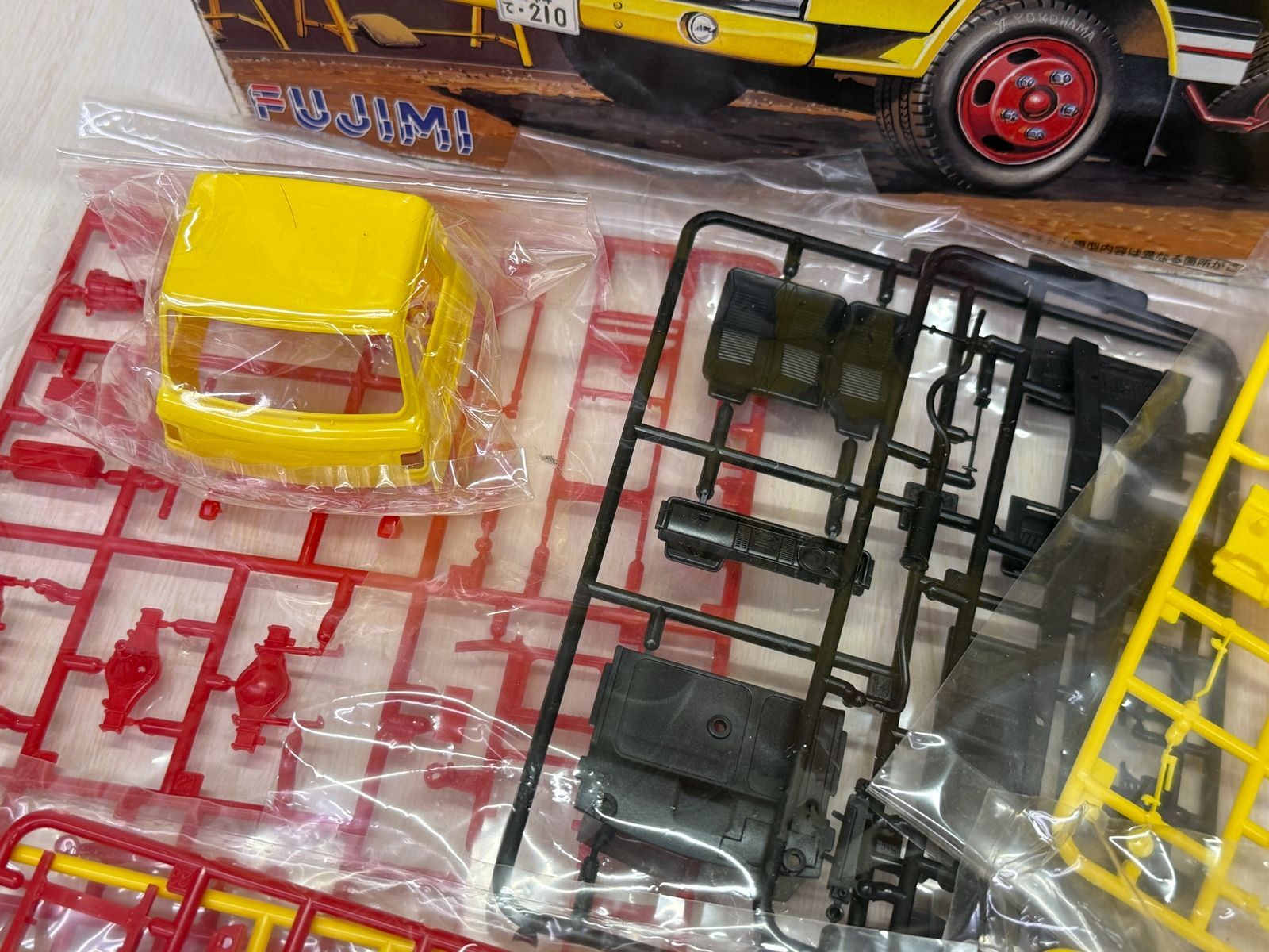未組立 フジミ 1/32 三菱ふそうキャンター T200系 ダンプ仕様 - メルカリ