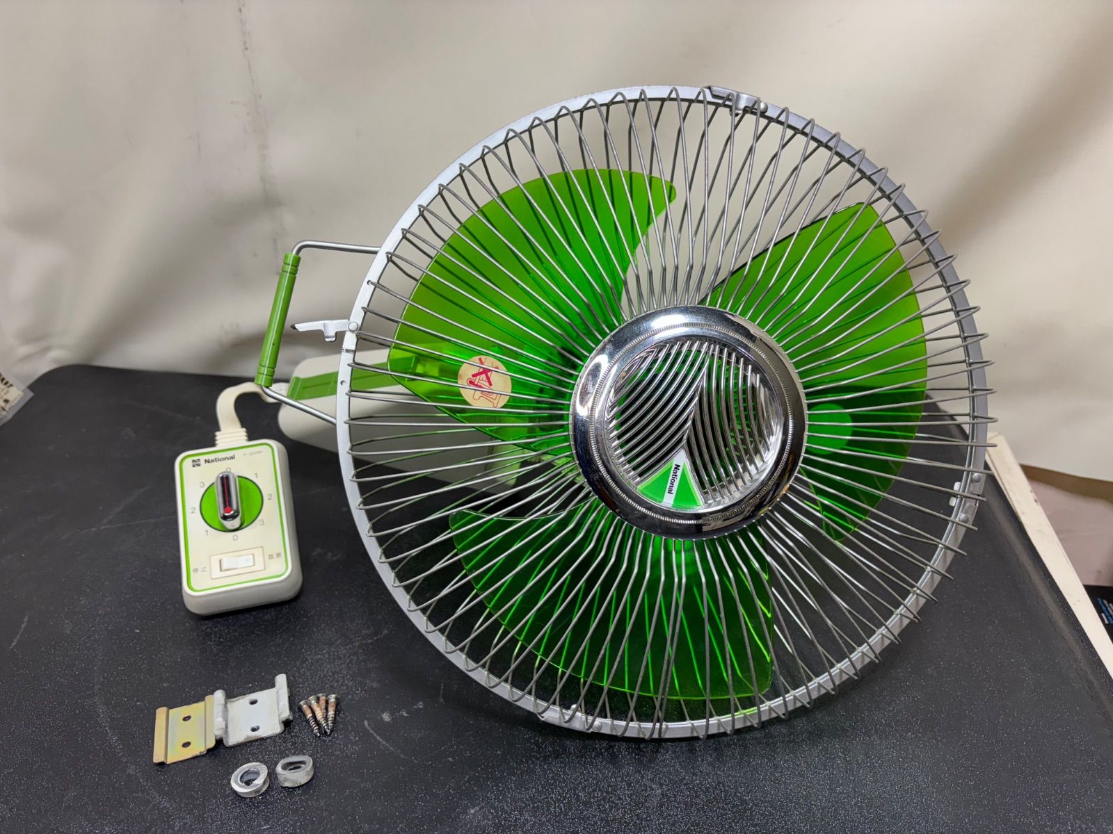 ナショナル 壁掛け扇風機F-30YRP 三枚羽紫色 100V 扇風機 壁掛け