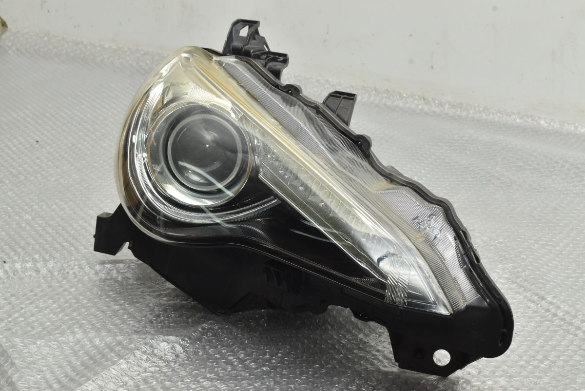 程度良好】トヨタ ZN6 86 前期 純正 HIDヘッドライト 右側 運転席側