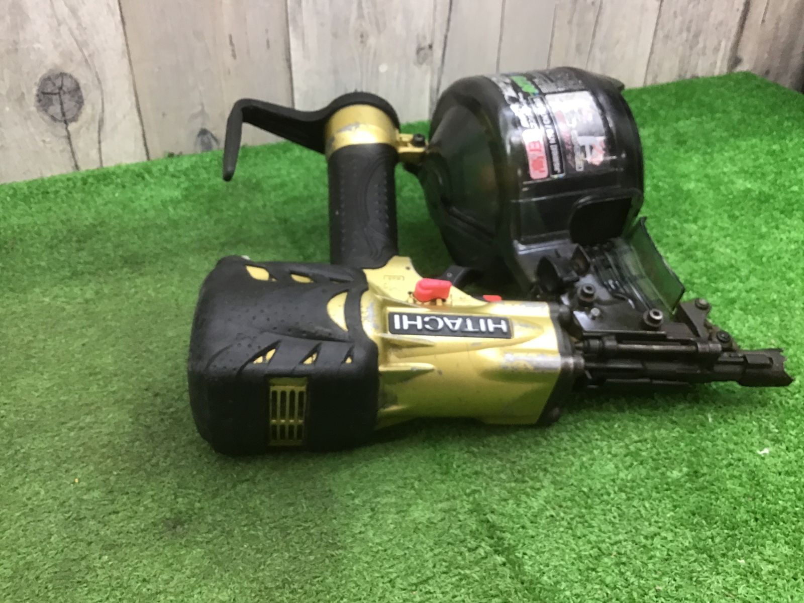 中古Bランク】☆ハイコーキ(HIKOKI ※旧:日立工機) 高圧エア釘打ち機 中古Bランク】☆ハイコーキ(HIKOKI ※旧:日立工機) 高圧エア釘打ち機