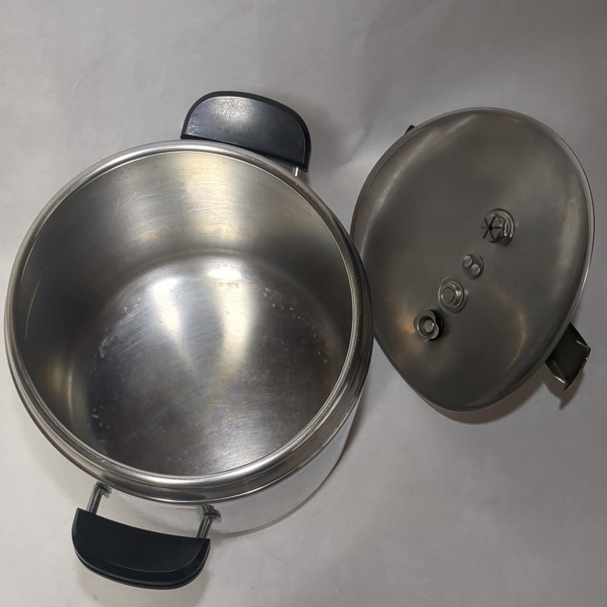 ラゴスティーナ圧力鍋 90シリーズ 容量7リットル IH対応OK USED良品