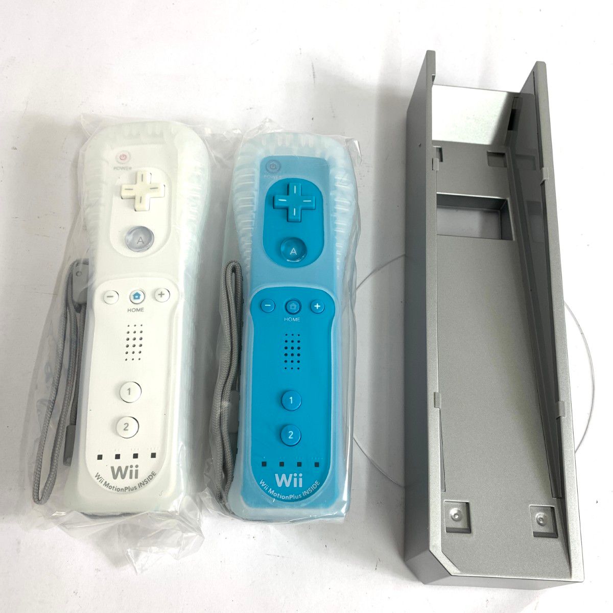 NINTENDO ニンテンドー 任天堂/ゲーム機 Wii本体/Wiiリモコンプラス2個