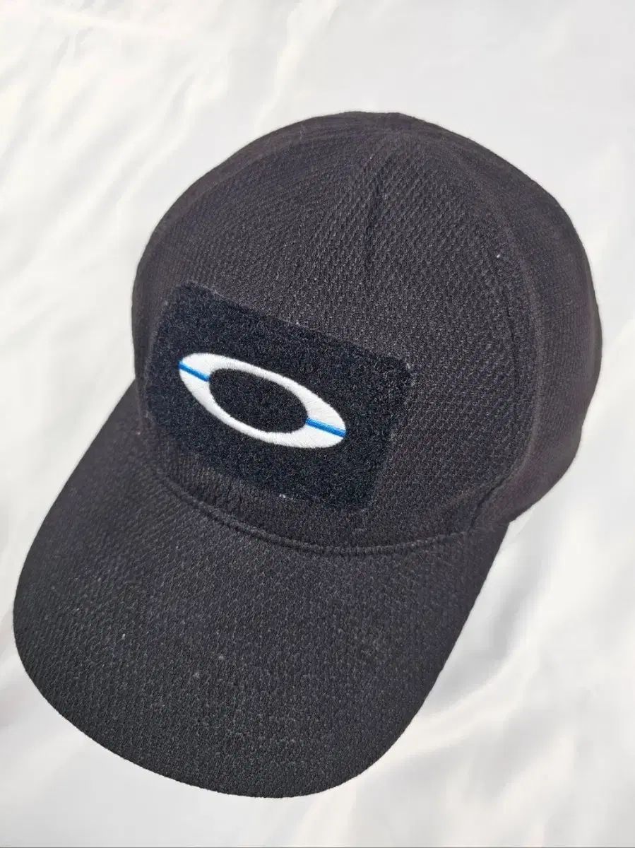 オークリーメッシュボールキャップ