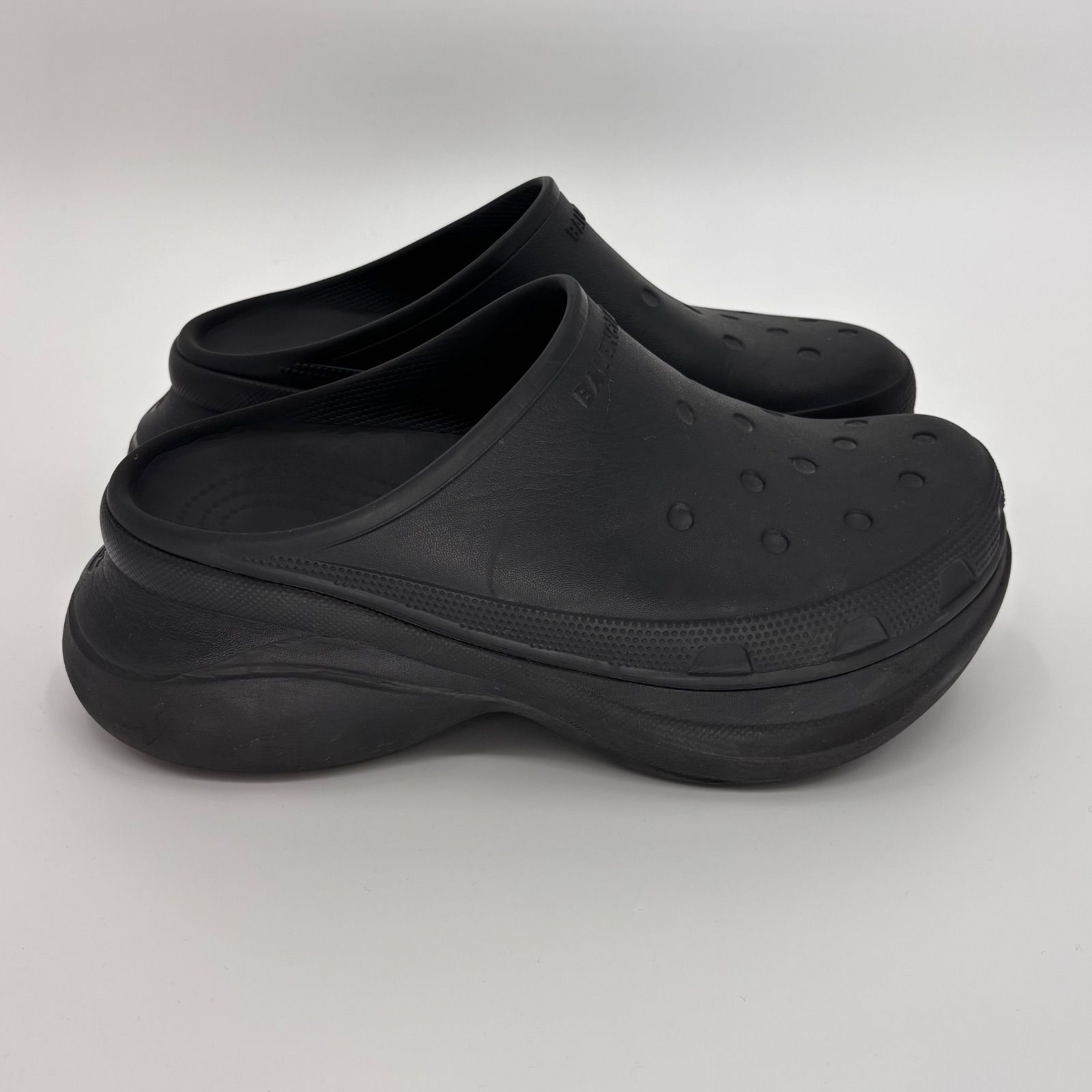 BALENCIAGA Crocs バレンシアガ クロックス ラバーミュール サンダル