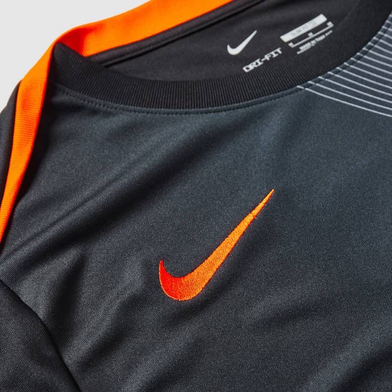 送料無料・匿名配送】Nike ナイキ インテル 25/26 プレマッチシャツ 黒