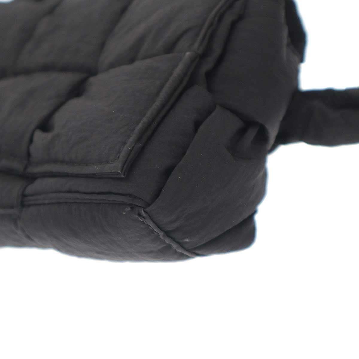 BOTTEGA VENETA ボッテガヴェネタ Padded Tech Cassette Small Bag 