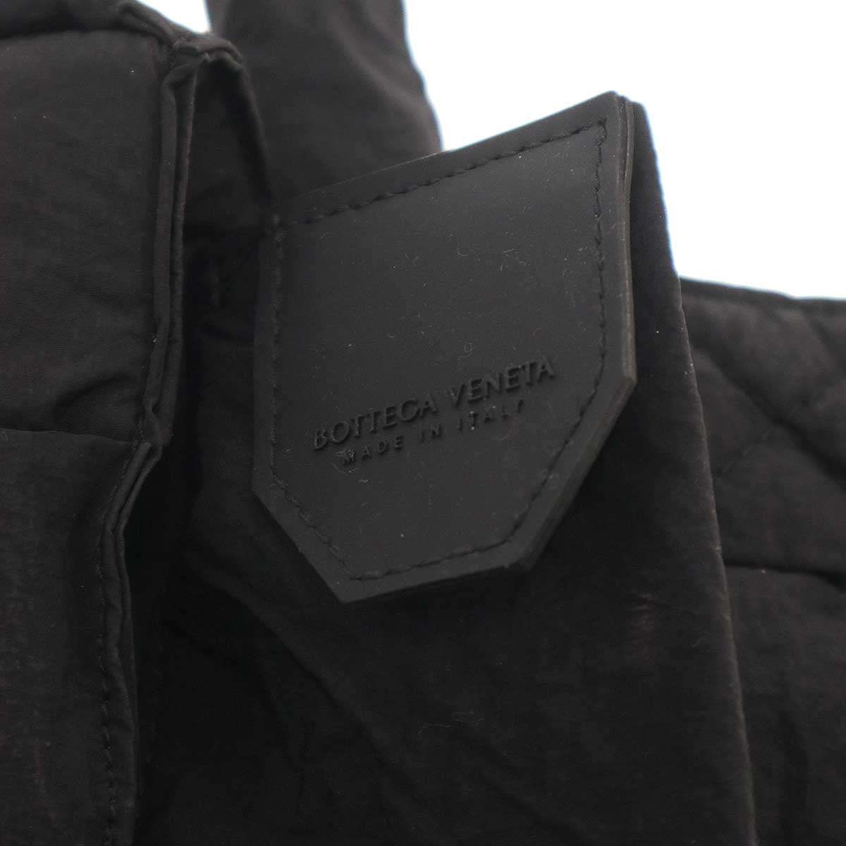 BOTTEGA VENETA ボッテガヴェネタ Padded Tech Cassette Small Bag 