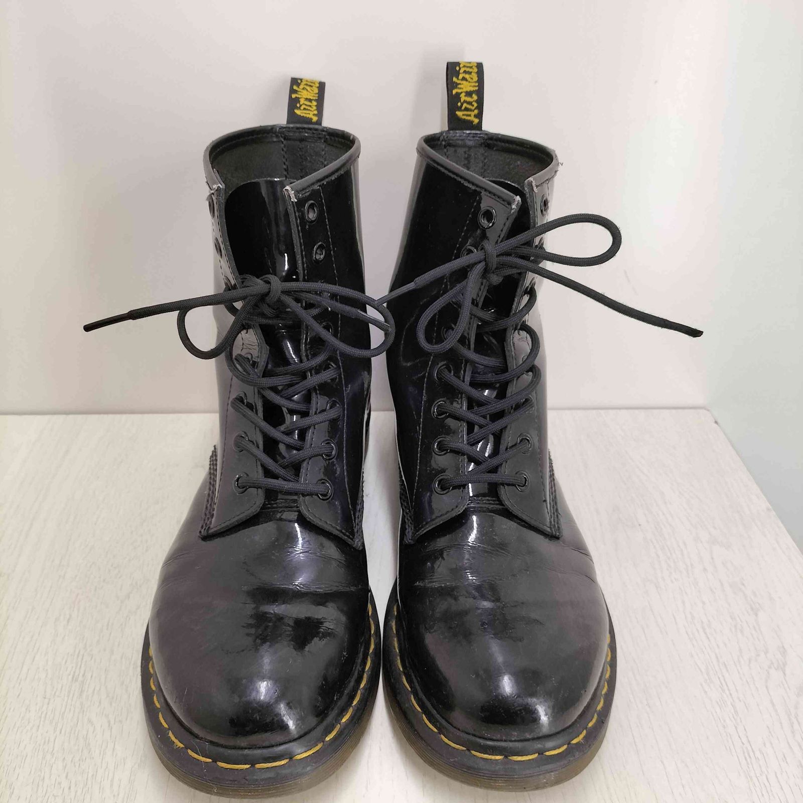 ドクターマーチン Dr.Martens エナメル 8ホール レースアップブーツ 
