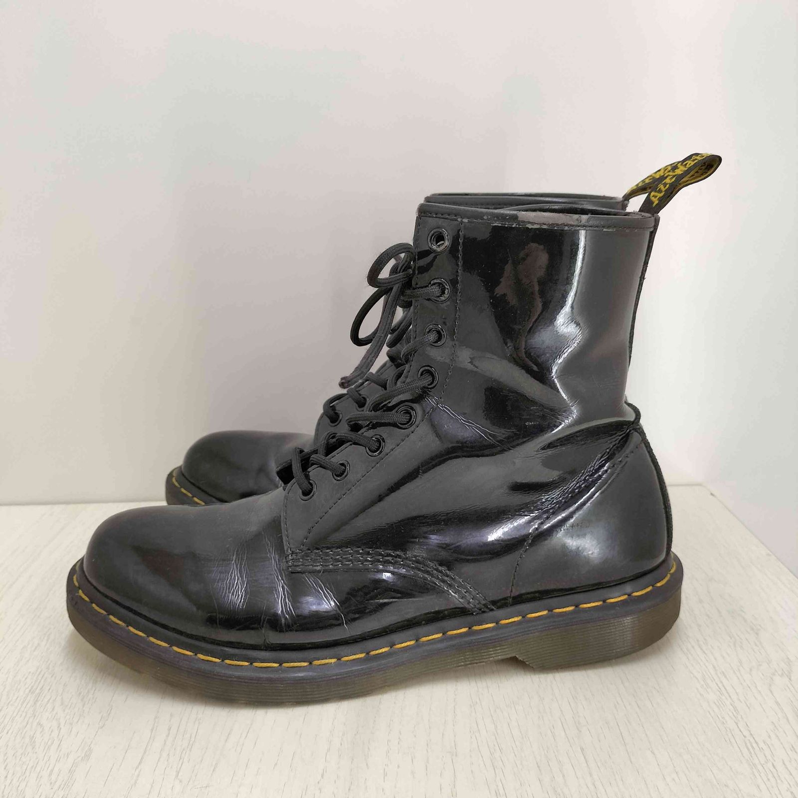 ドクターマーチン Dr.Martens エナメル 8ホール レースアップブーツ 