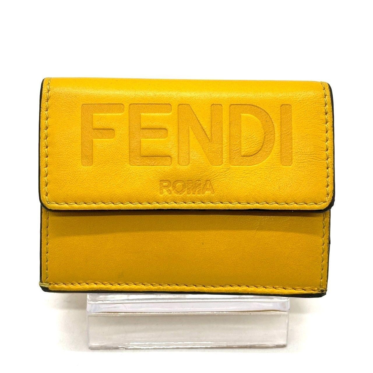 美品 正規品 箱付き FENDI フェンディ ミニ 折り財布 エフイズ 黄色 革 バッグの中まで主役】 FENDI 三つ折り財布 マイクロトリフォード ロゴ
