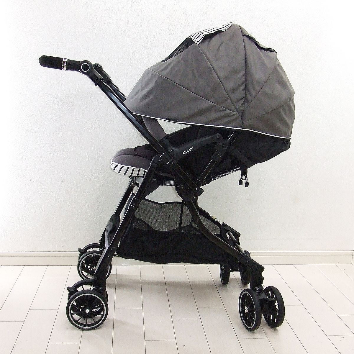 ベビーカー コンビ スゴカル 4キャス コンパクト HH combi 1カ月から3