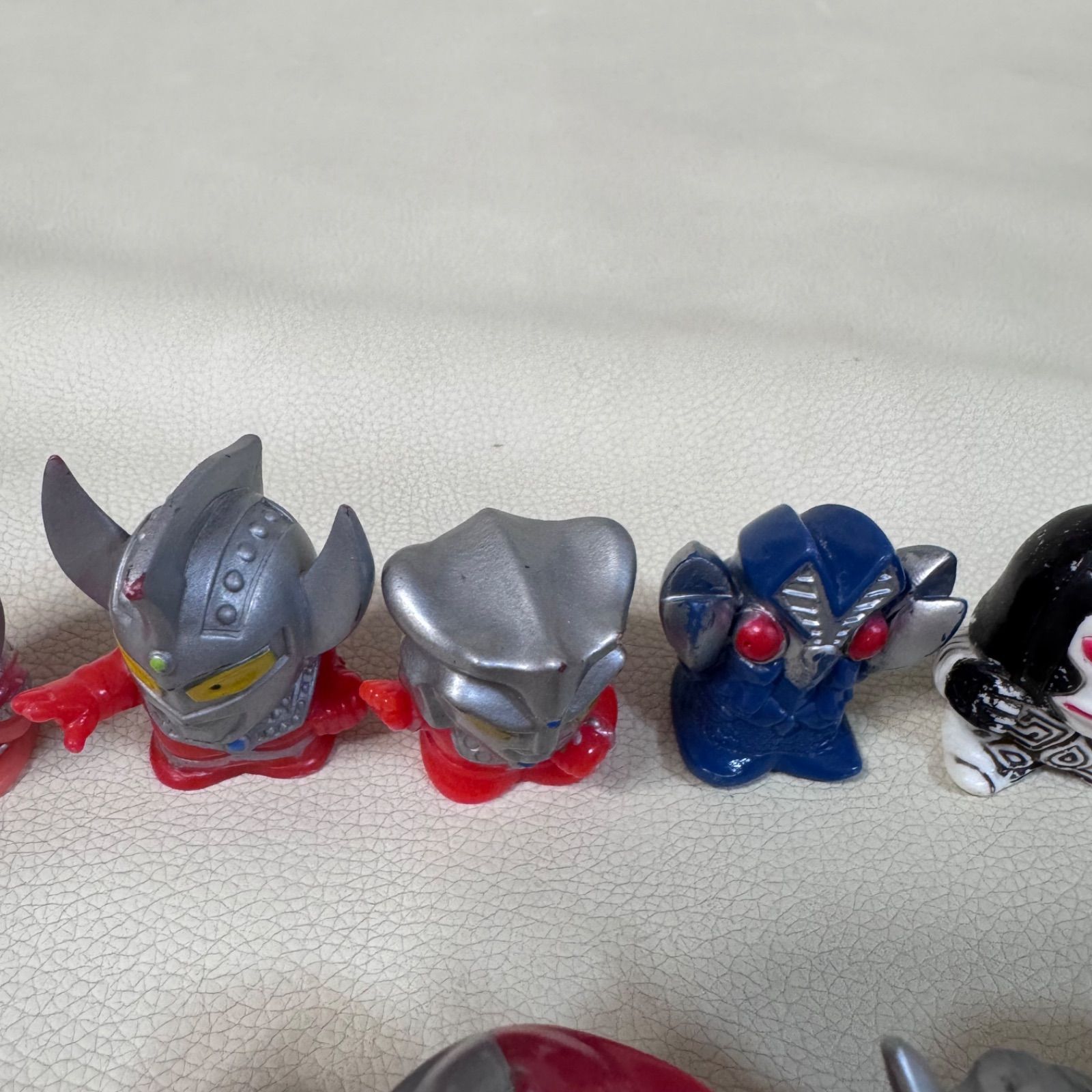 ウルトラマン ソフビ 指人形 まとめ売り - メルカリ