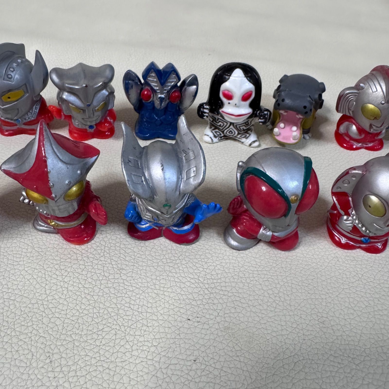 ウルトラマン ソフビ 指人形 まとめ売り - メルカリ
