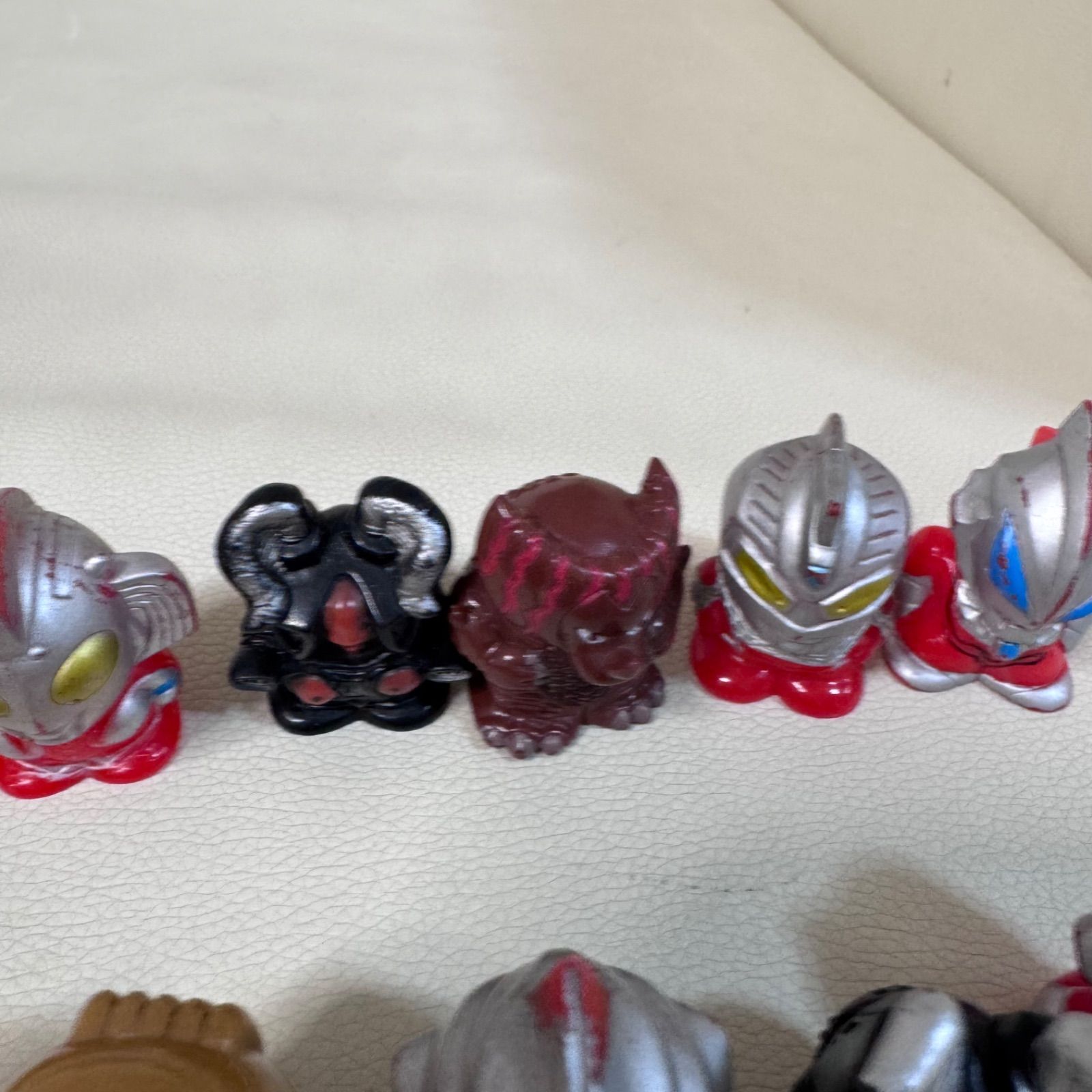 ウルトラマン ソフビ 指人形 まとめ売り - メルカリ