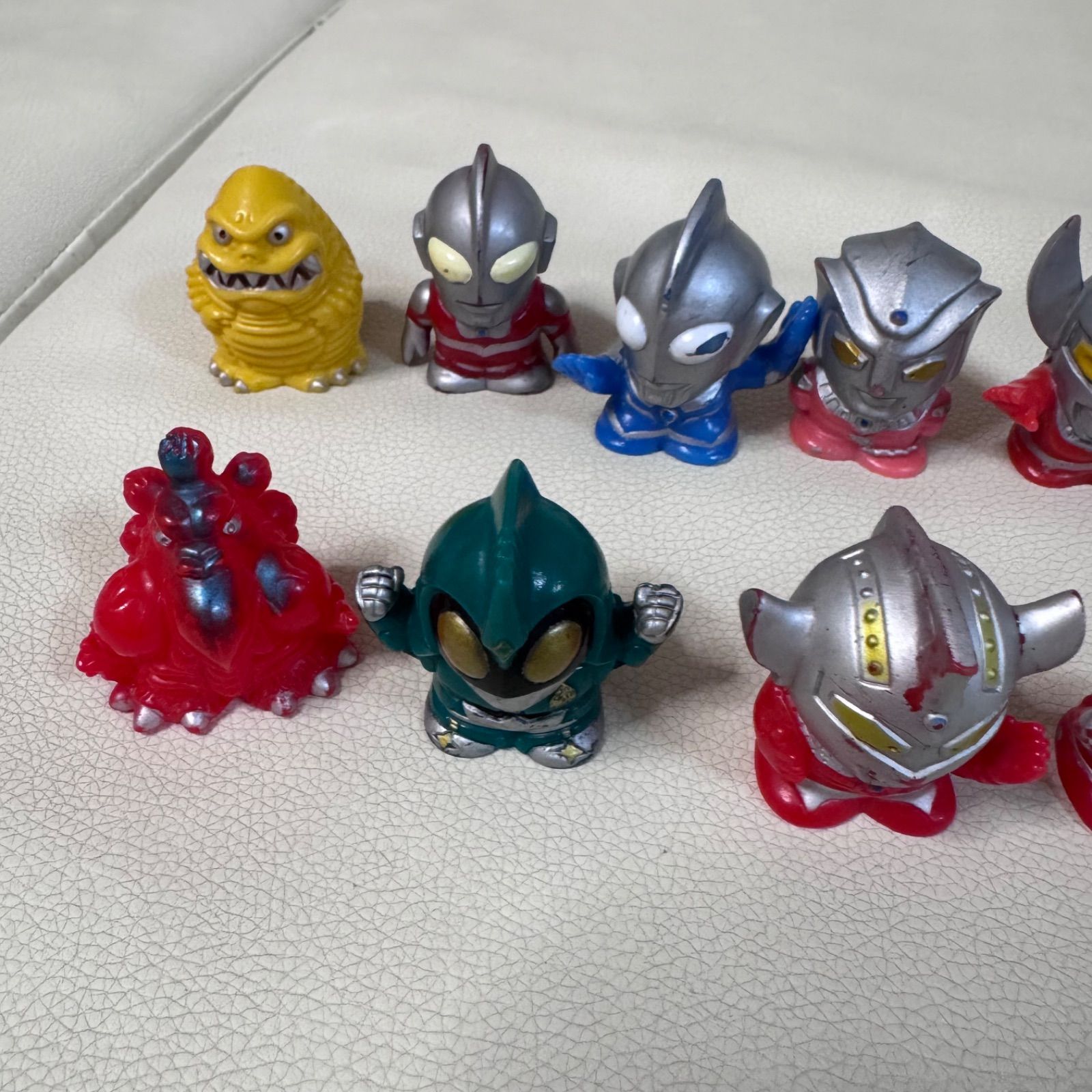 ウルトラマン ソフビ 指人形 まとめ売り - メルカリ