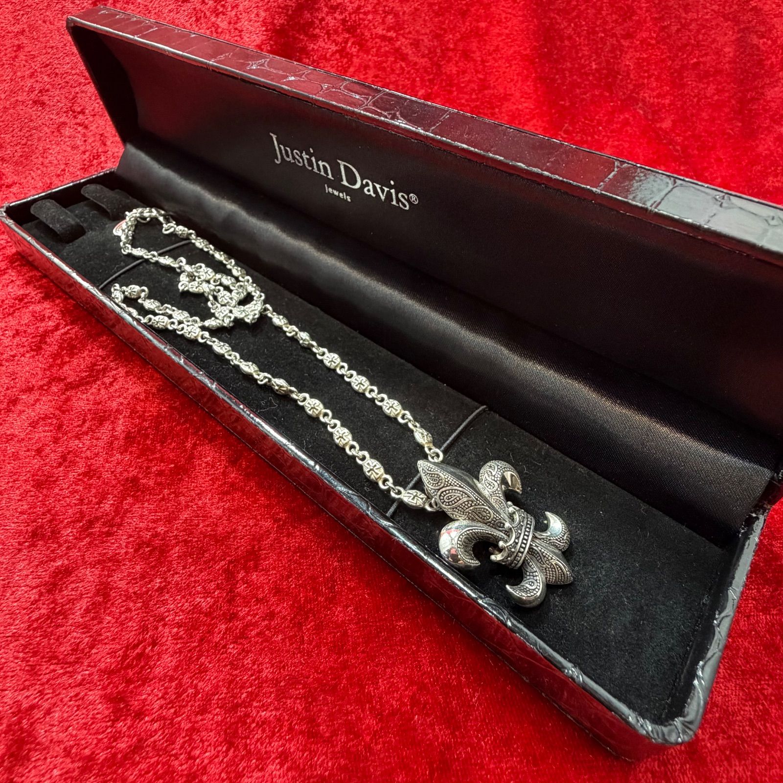 美品 ユリモチーフペンダントネックレス ジャスティンデイビス/Justin