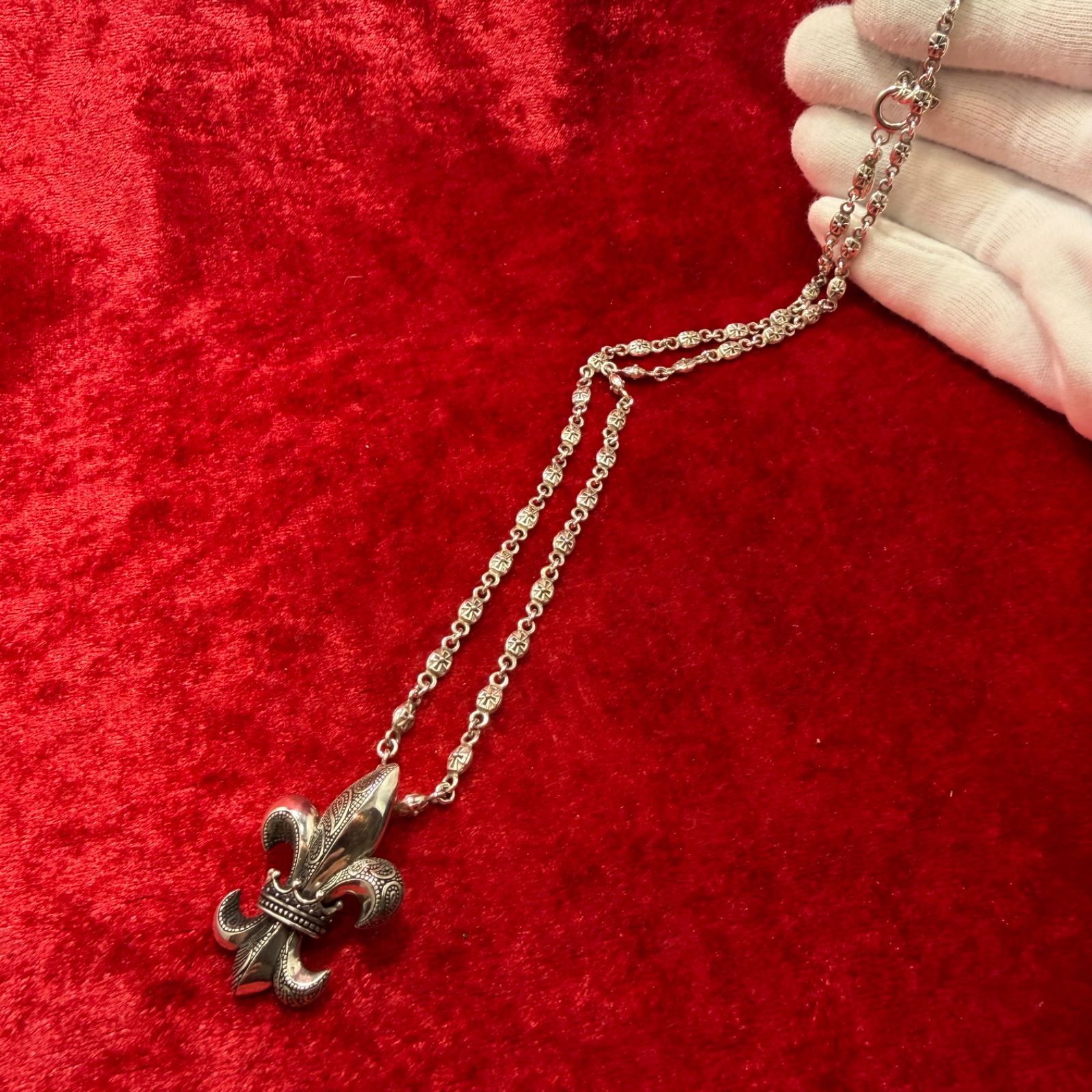 美品 ユリモチーフペンダントネックレス ジャスティンデイビス/Justin